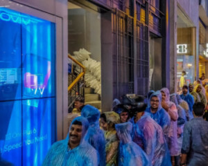 那些烈日下的排隊(duì)、等待，是一加在國(guó)內(nèi)的第一次大狂歡